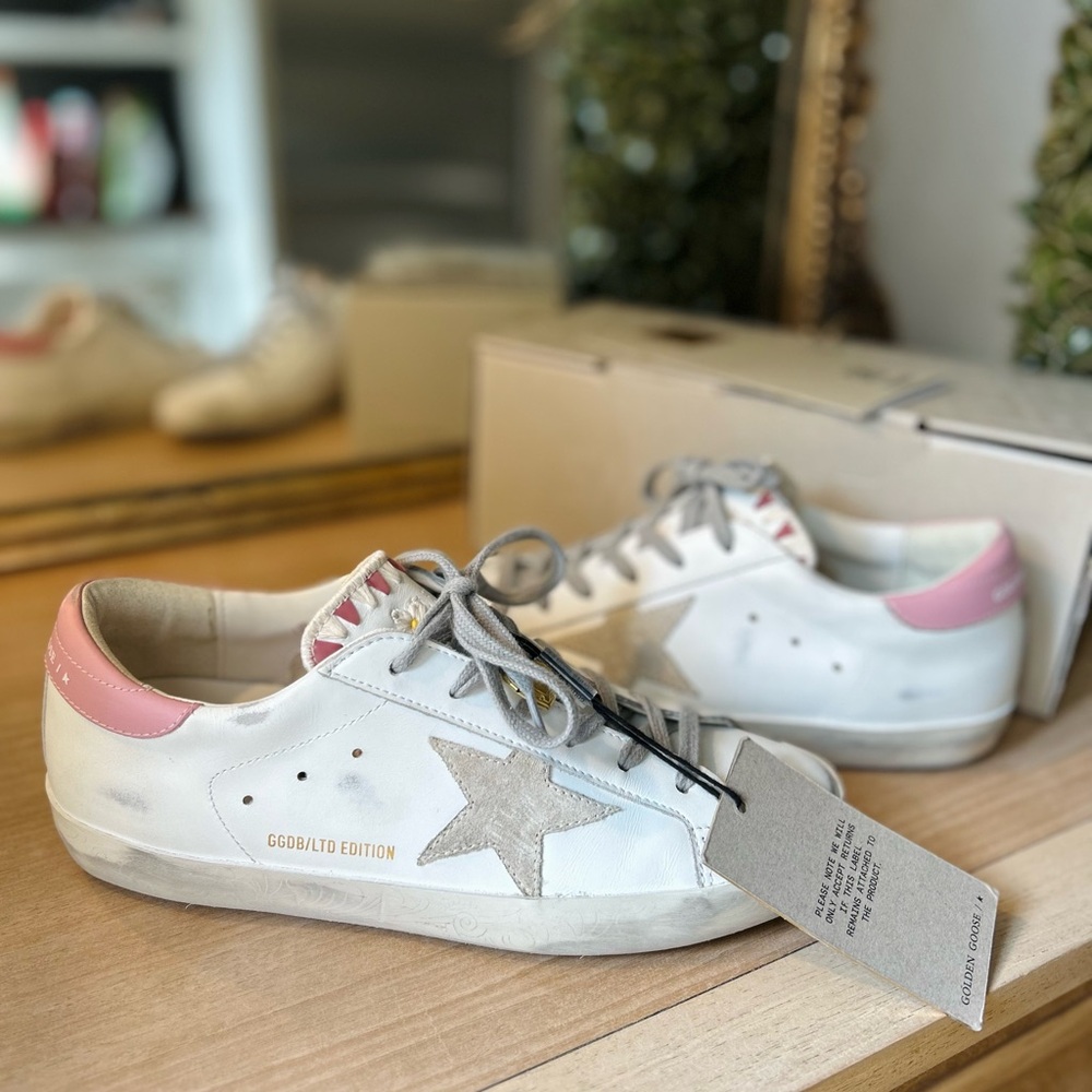 Golden Goose SUPER STAR Rare ❤️White Sneakers with Pink Accents and Beige Star - Picture 4 of 15